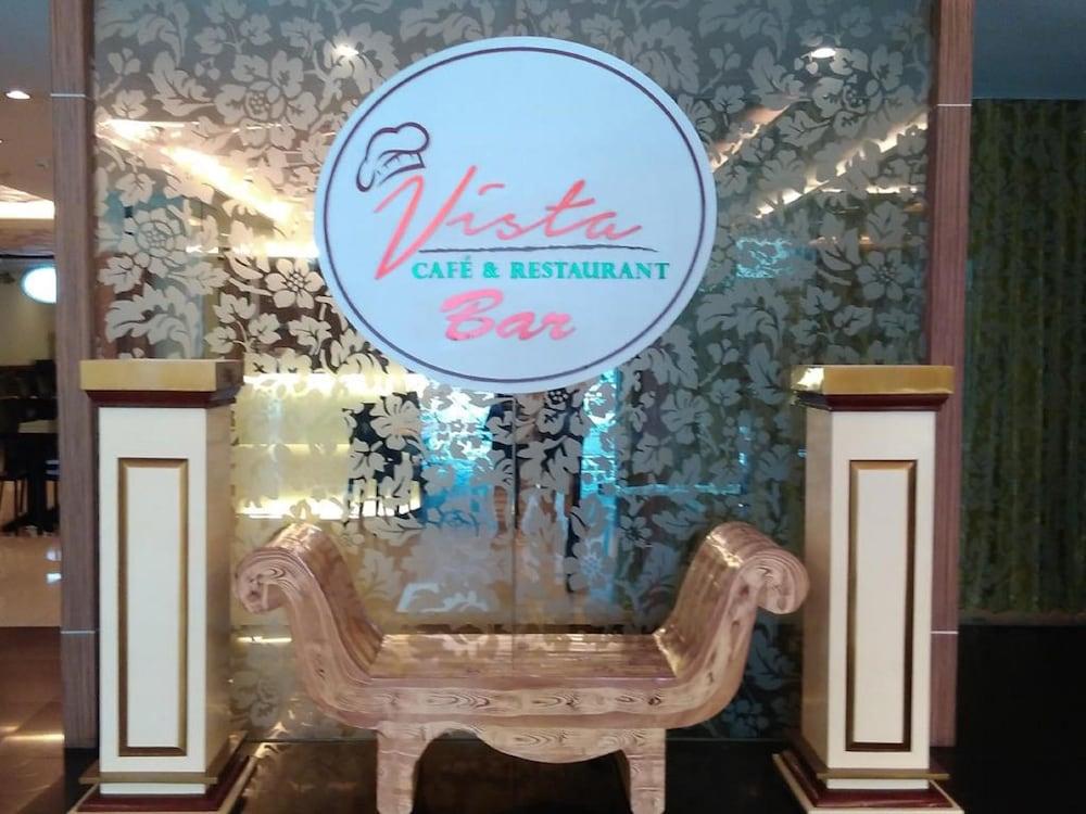 Vista Hotel Cubao Quezon City Exteriér fotografie
