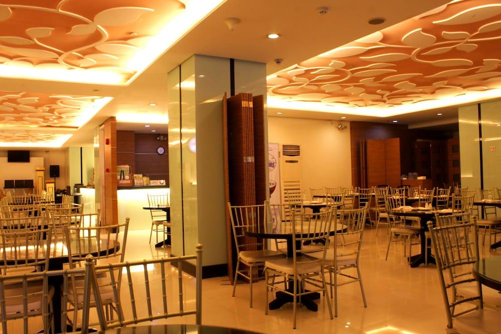 Vista Hotel Cubao Quezon City Exteriér fotografie