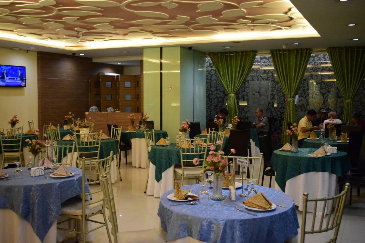 Vista Hotel Cubao Quezon City Exteriér fotografie
