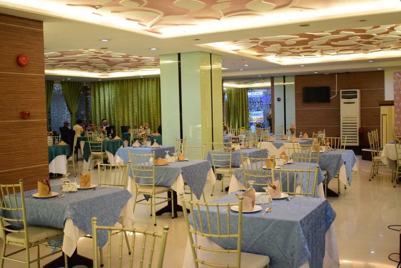 Vista Hotel Cubao Quezon City Exteriér fotografie